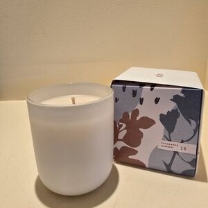 VOY CANDLE SCENTED OAK AGED COGNAC & BLACK FIG 8OZ